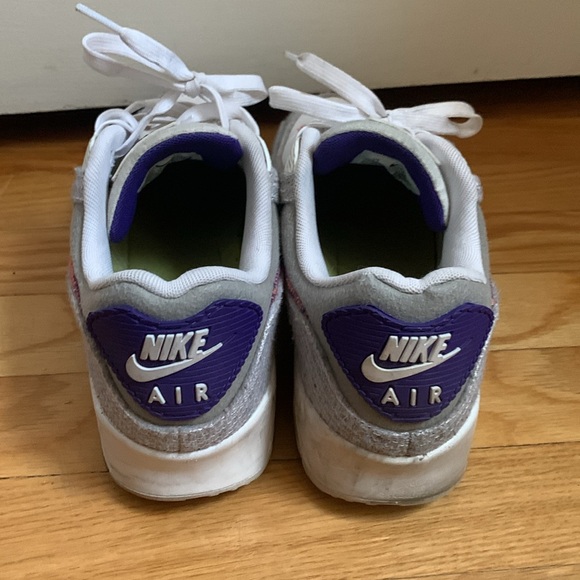 Unique Nike Air Max 90 “Court Purple” with recycled materials - Picture 4 of 9